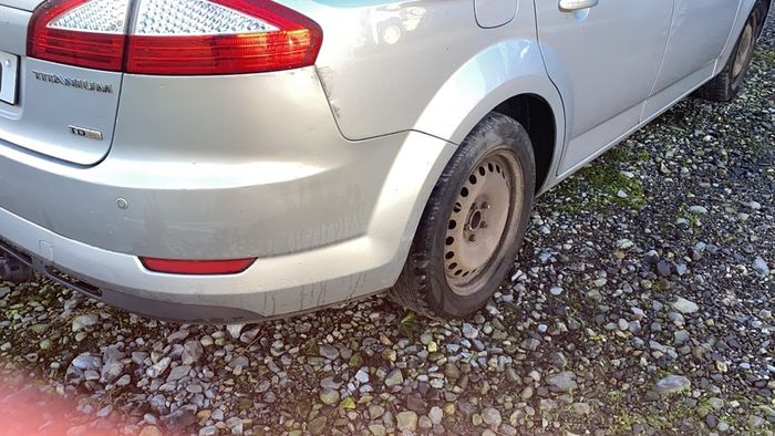 Ford Mondeo mk4 2010 rear bumper complete with parking sensors