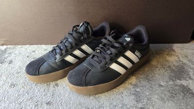 2 pair of Adidas VL Court 3.0