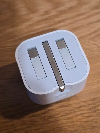 Apple 20w Type C Charging Brick