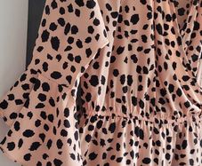 QUIZ blush and black printed blouse Sz 14UK (Fit 12-14UK)