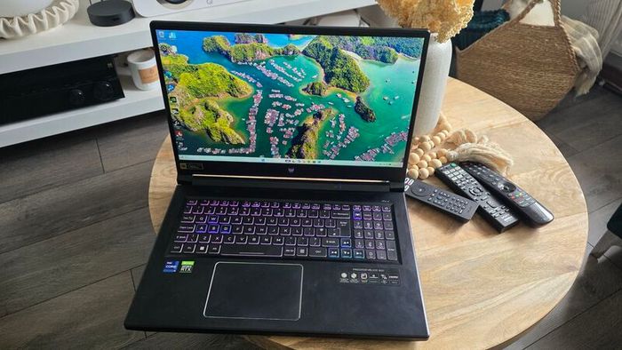 Acer predator helios 300 I9 11900H