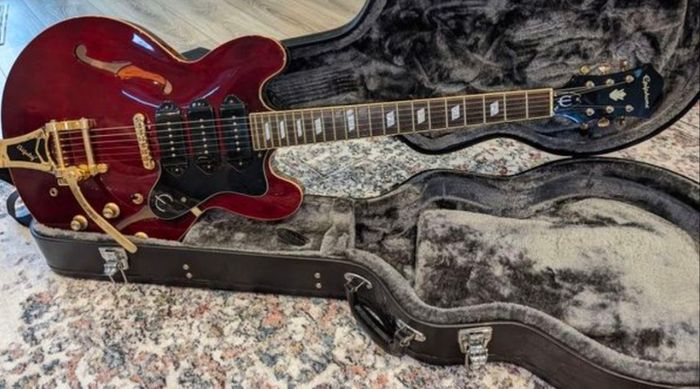 Epiphone Riviera P93