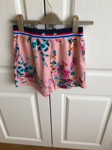 Tommy Hilfiger shorts size XS 8/10