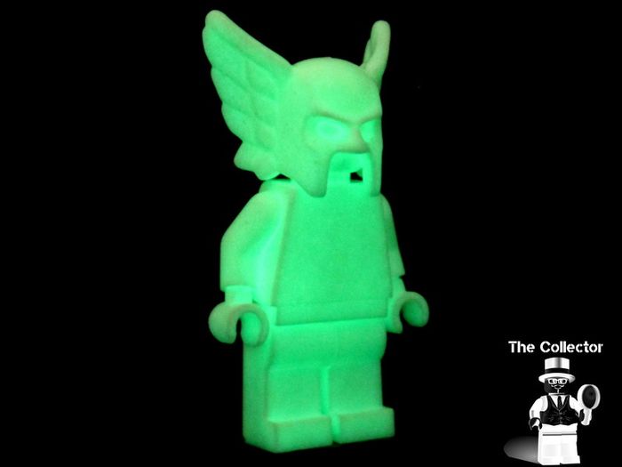 LEGO Hawkeye Unreleased Superheroes Prototype Glow In The Dark Colour Monochrome Minifigure Extremely Rare And Hard To Find