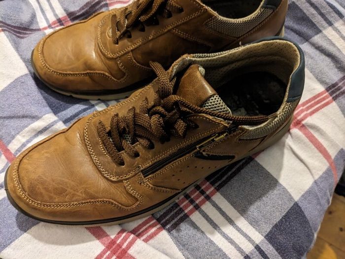 shoes size 10. Italian brand  brown color. More comfortable than loafers.