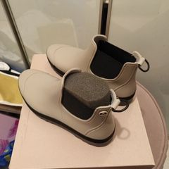 Sand coloured ladies boots