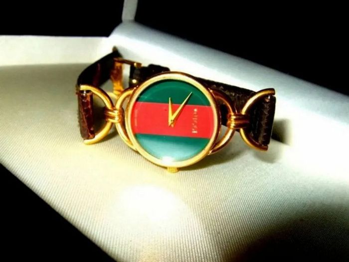 Authentic Vintage Gucci Sherry Line 6000L