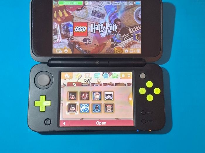 New 2DS XL Black & Lime (Modded)