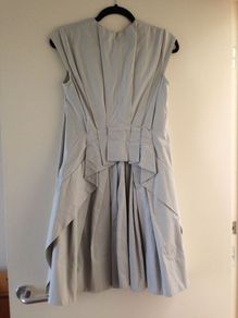Cos - grey pleat back dress