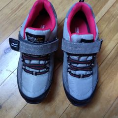 Hiking boots kids
