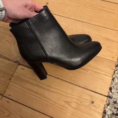 Clark's black boots