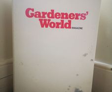 SALE! Gardeners World Magazine from 1991 to 1992, in binder.