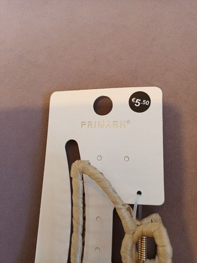 Primake hair clip.