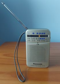 Panasonic  RF-P70 Vintage radio, FM AM bands, Works Great