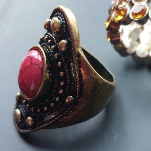Dress ring
