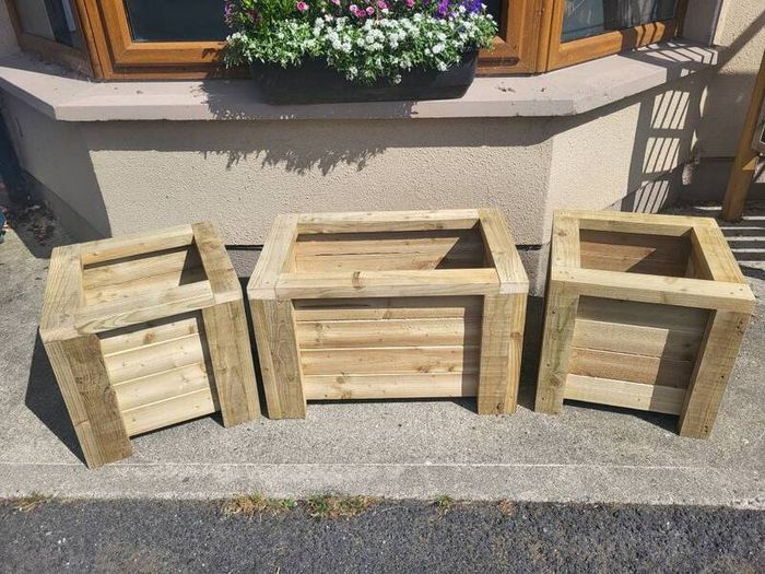 Planters For Sale. Various sizes and colours.