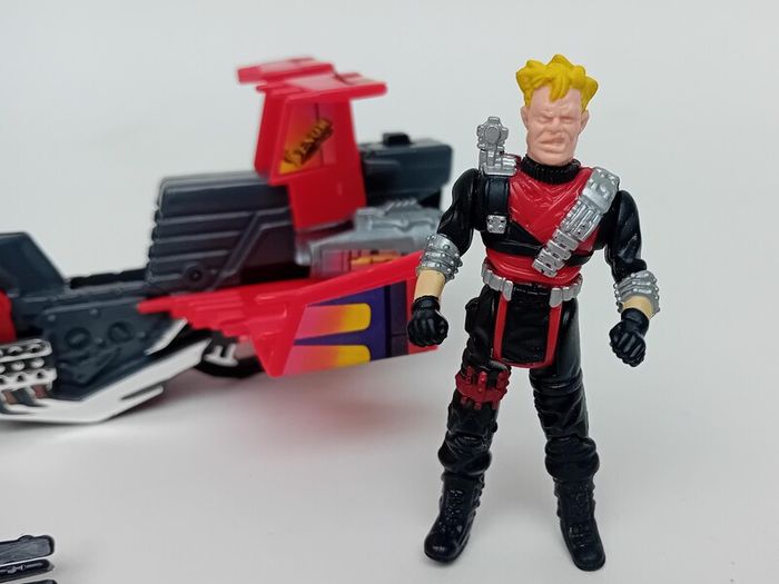Kenner M.A.S.K. Vampire Vehicle & Floyd Malloy