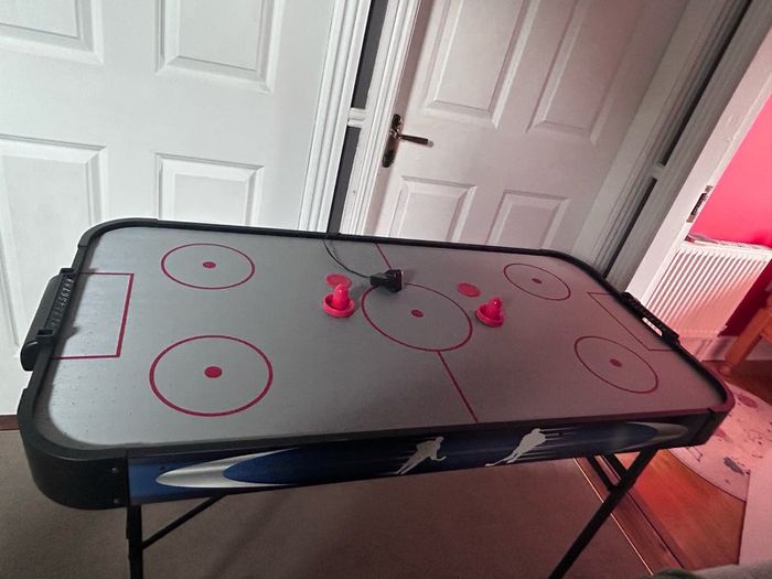 Air Hockey Table