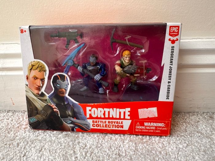 Fortnite Battle Royale Collection Sergeant Jonesy And Carbide Mini Figures Damaged Box Please see photos
