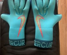 Nike goalkeeper gloves blue