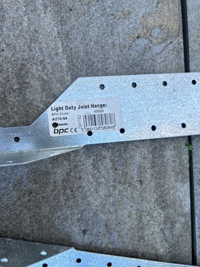 Joists hangers X 10