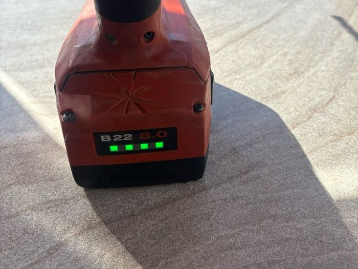 Hilti TE 2 A22  and Massive 8.0Ah Battery