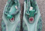 Kids swim shoes.size 10/28
