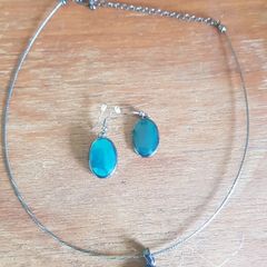 Elegant jewellery set