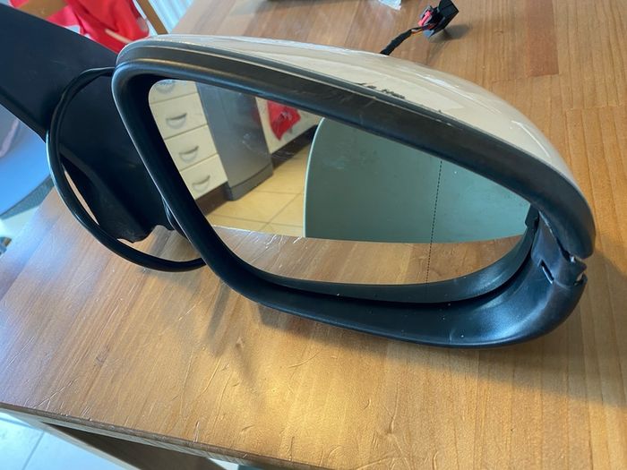 VW wing mirror