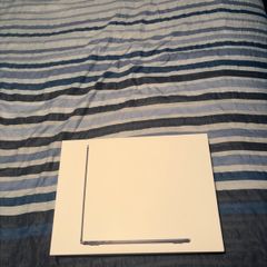 MacBook Air m5 13" (2025)