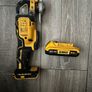 DeWALT 18V XR Brushless Oscillating Multi-Tool Image 2