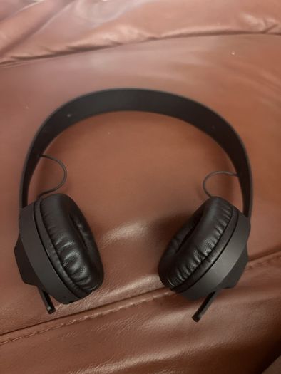 SENNHEISER Headphones  Bluetooth