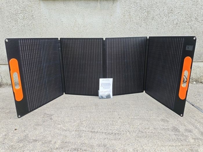 OSCAL PowerMax 1800 SE 1024Wh LiFePO4 Power Station + 200W Foldable Solar Panel