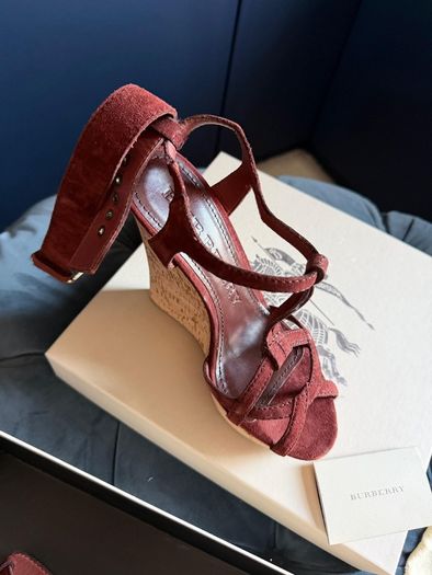 Burberry size 5 (38) brand new in box suede wedges RRP 599.00
