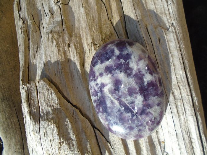 Lepidolite,Gemstones,Crystals,Cabochon,free postJewellery making supplies