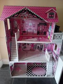 dollhouse