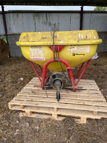 Fertiliser spreader