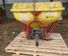 Fertiliser spreader