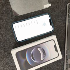 iPhone 16e mint condition - unlocked
