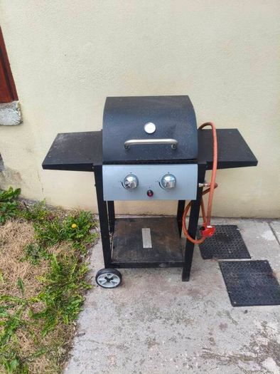 Gas bbq grill
