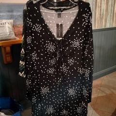 New look black Dress with white star pattern and v neck. New with tags.