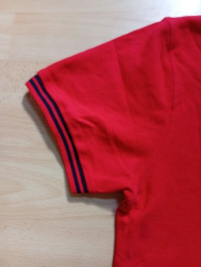 Fred Perry T-shirt (( Size S))