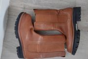 clarkes tan leather boots.size 5.5