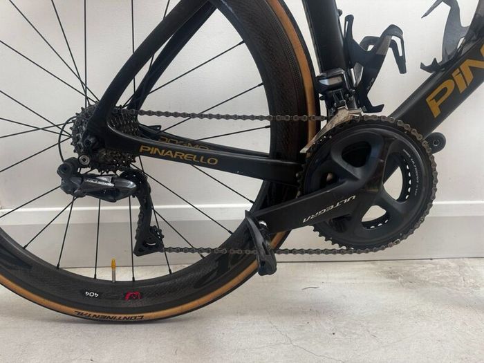 Pinarello Dogma F10 - Zipp Firecrest 404