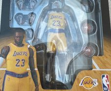 LEBRON JAMES Collectable figure