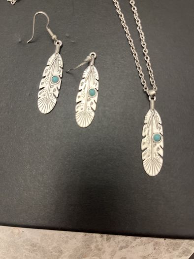 Costume chain and earrings
