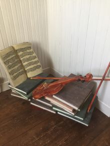 Musical Violin Theme Table