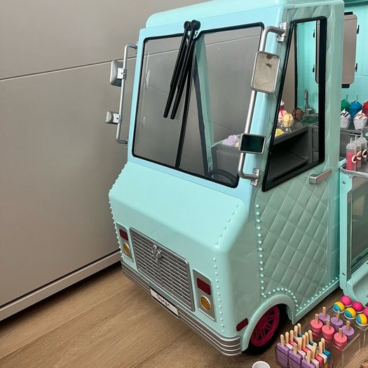 Our Generation Sweet Stop Ice Cream Truck