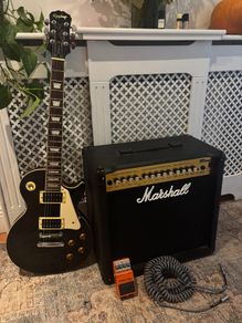 Epiphone Les Paul Standard& Marshall 50W Amp Setup + boss D-1X