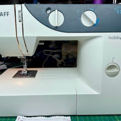 PFAFF hobby 1032 Sewing Machine - Just serviced - like new